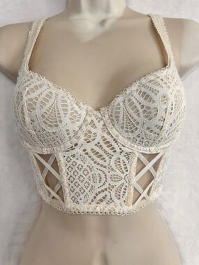 Victoria’s Secret Dream Angels Corset Demi Bra 32B Eyelet Lace Beige NWT